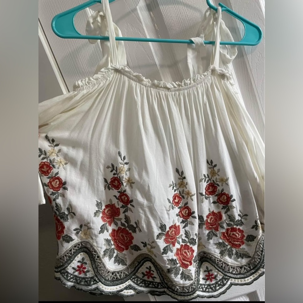 Altar’d State flower top